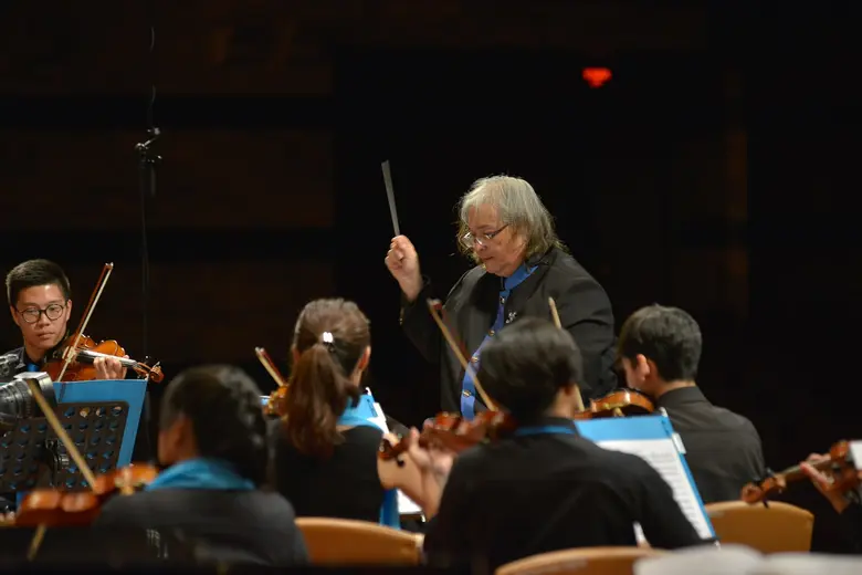 สยามซินโซนิเอตต้ามีความยินดีที่จะนำเสนอกา...