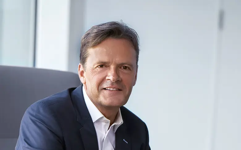 มร. มาร์คุส เชฟเฟอร์ คณะกรรมการบริหาร เดม...