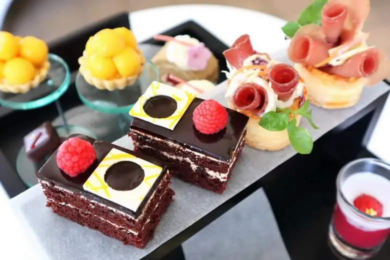 เดอะ มิวเซี่ยม นำเสนอสุดสัปดาห์เคล้ากลิ่นอายตะวันตกแสนวิจิตร  ชวนจิบชายามบ่าย ณ โรงแรมเซ็นทาราแกรนด์บีชรีสอร์ทและวิลลา หัวหิน