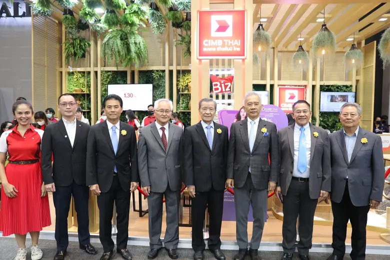 คุณสุวัจน์ ลิปตพัลลภ อดีตรองนายกรัฐมนตรี ...