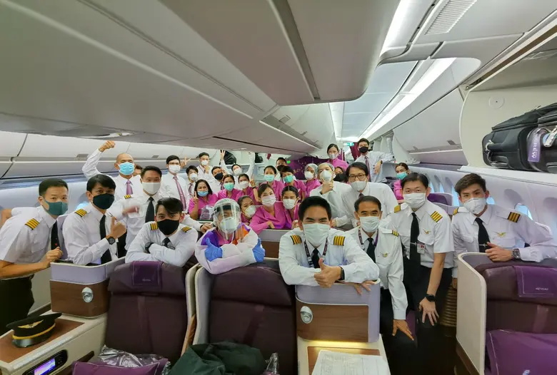 นาวาอากาศตรี อนิรุต แสงฤทธิ์ ผู้อำนวยการใ...