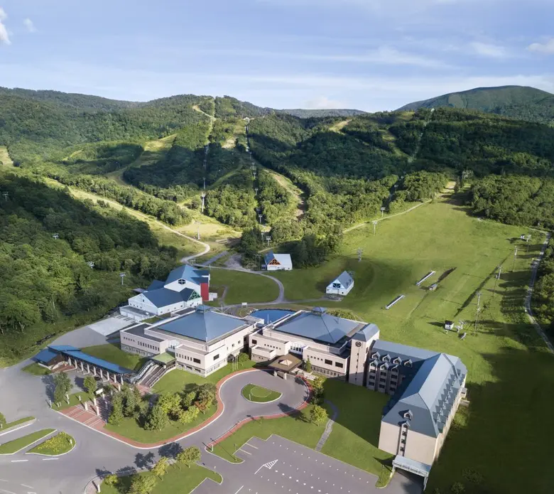 คิโรโระ รีสอร์ต กลับมาเปิดบริการแล้ว พร้อมแพ็กเกจสุดพิเศษ คิโรโระ รีสอร์ตใจกลางฮอกไกโด เสนอแพ็กเกจตามฤดูกาลสำหรับประสบการณ์การพักผ่อนกลางหุบเขา