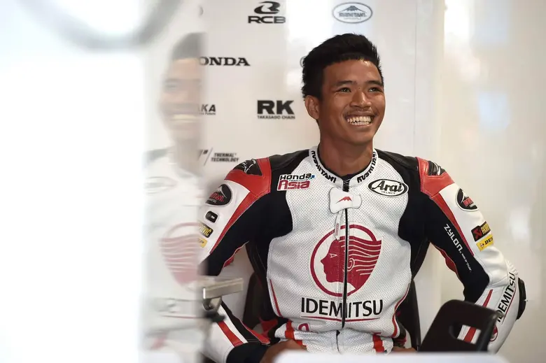 ยอดนักบิดดาวรุ่งชาวไทย “ก้อง” สมเกียรติ จ...