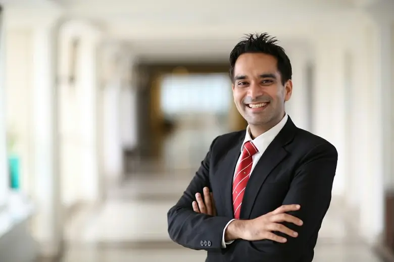 ดร.อมรเทพ จาวะลา ผู้ช่วยกรรมการผู้จัดการใ...