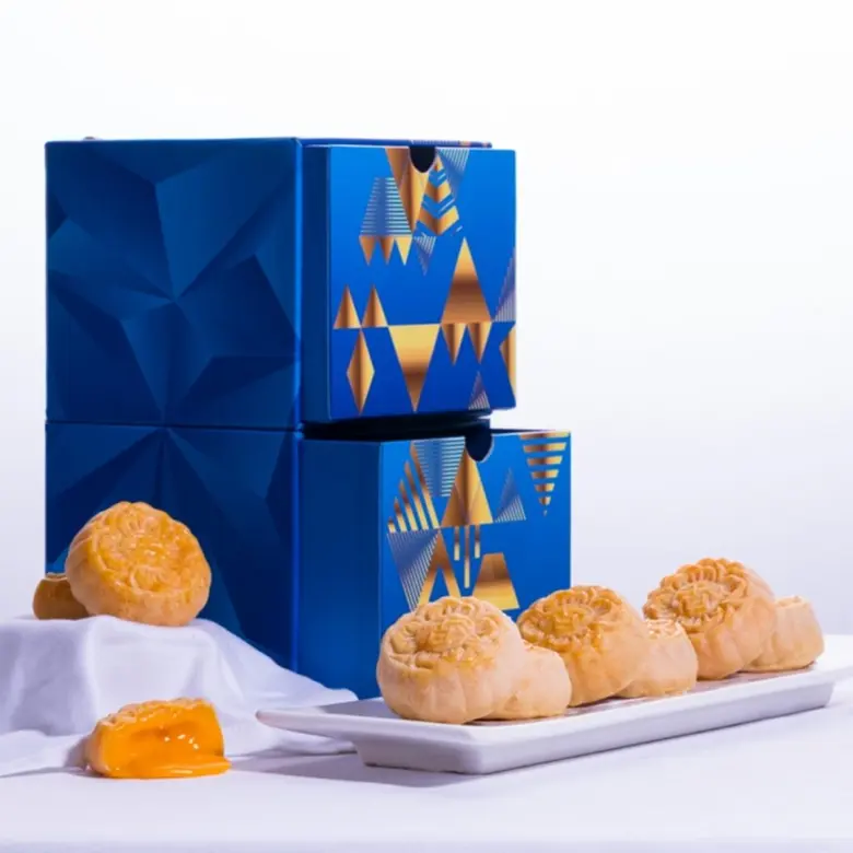 ร่วมเฉลิมฉลองเทศกาลไหว้พระจันทร์กันอย่างอบอุ่น ไปกับขนมไหว้พระจันทร์ในตำนานเลิศรสตามแบบฉบับแชงกรี-ลา จากห้องอาหารจีน แชงพาเลซ โรงแรมแชงกรี-ลา กรุงเทพฯ