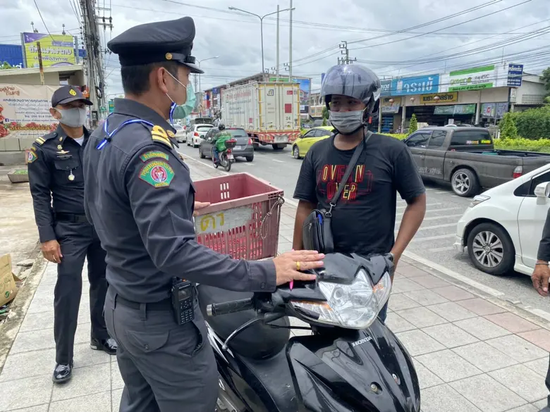 นายไทวุฒิ ขันแก้ว ผู้อำนวยการสำนักการโยธา...