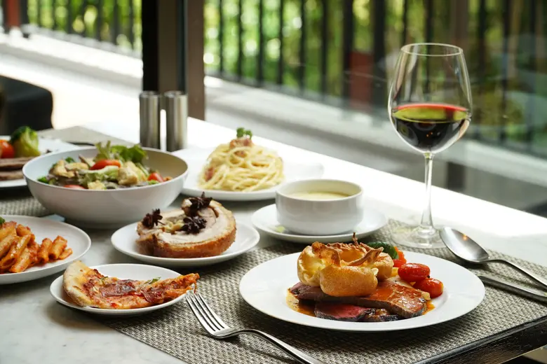 ห้องอาหารแอมเบอร์ คิทเช่น โรงแรมหัวหิน แม...