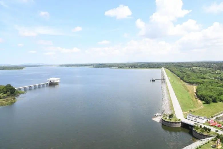 “พลเอก ประวิตร” ลงพื้นที่ติดตามสถานการณ์น้ำอีอีซี ก่อนประชุมครม.สัญจรภาคตะวันออก
