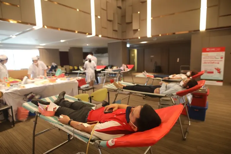 ธนาคาร ซีไอเอ็มบี ไทยจัดกิจกรรมบริจาคโลหิต พร้อมเชิญชวนคนไทยร่วมเป็น 1 ในขบวนการสายเลือดฮีโร่ บริจาคโลหิตฝ่าโควิด-19 ไปด้วยกัน