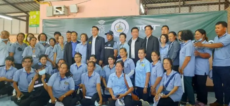 “พุทธิพงษ์” เยี่ยมชมผลสำเร็จศูนย์ดิจิทัลชุมชน จ.ระยอง ระหว่างร่วม ครม.สัญจร เร่งชุมชนพัฒนาต่อยอดการใช้ประโยชน์จากศูนย์ฯ