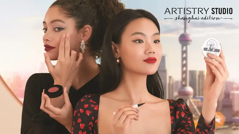 เครื่องสำอางอาร์ทิสทรีจากแอมเวย์นำเสนอเมค...