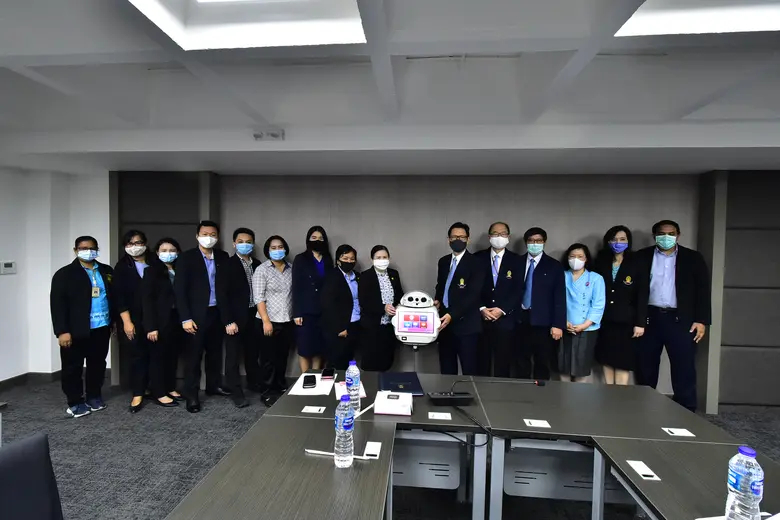 ปัจจุบันนวัตกรรม “หุ่นยนต์” เข้ามามีบทบาท...