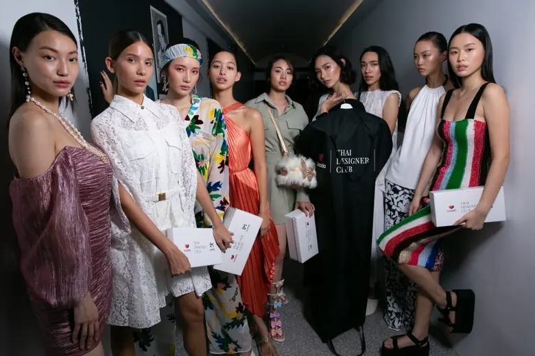 ลาซาด้าพลิกโฉมวงการแฟชั่น ยกรันเวย์ดีไซเนอร์ไทยมาไว้บนอีคอมเมิร์ซ มุ่งขยายฐานลูกค้าใหม่ทั่วประเทศไปกับ “Lazada Thai Designer Club”