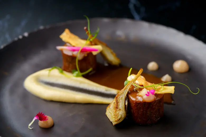 ห้องอาหาร เอเลเมนท์ (Elements Restaurant)...