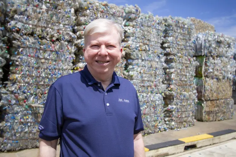 อินโดรามา เวนเจอร์ส ร่วมกับ ธนาคารเอชเอสบีซี รีไซเคิลขวด PET ใช้งานแล้ว เพื่อผลิตชุด PPE สำหรับบุคลากรทางการแพทย์ในประเทศไทย