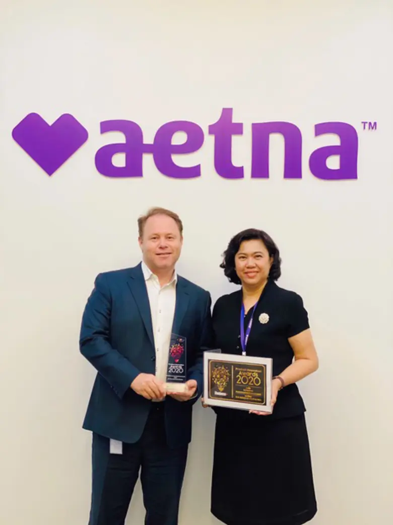 มร. เดเมียน เดลานี กรรมการผู้จัดการ บริษัท เอ็ทน่า ...