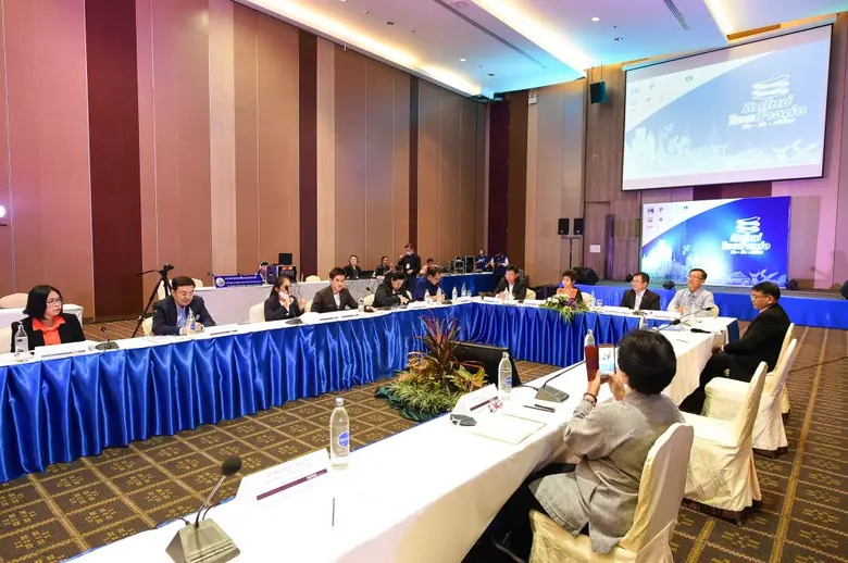 “อีสานคิดใหม่ พร้อมก้าวต่อ” สู้วิกฤติโควิต-19 ปรับโครงสร้างเศรษฐกิจพึ่งพา 3 ปัจจัย เกษตร ท่องเที่ยว นวัตกรรม ผลกระทบน้อยจากท่องเที่ยวต่างชาติ