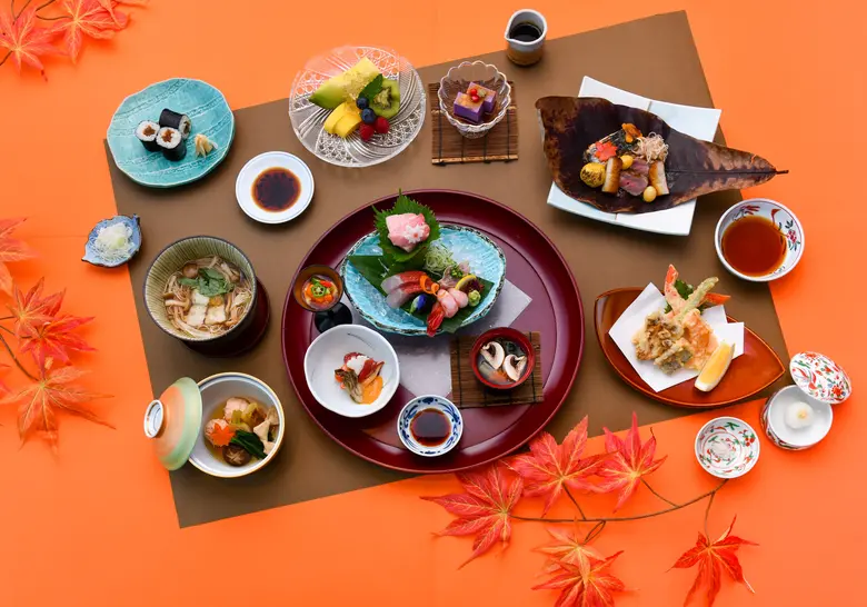 ห้องอาหาร ยามาซาโตะ (Yamazato) โรงแรม ดิ ...