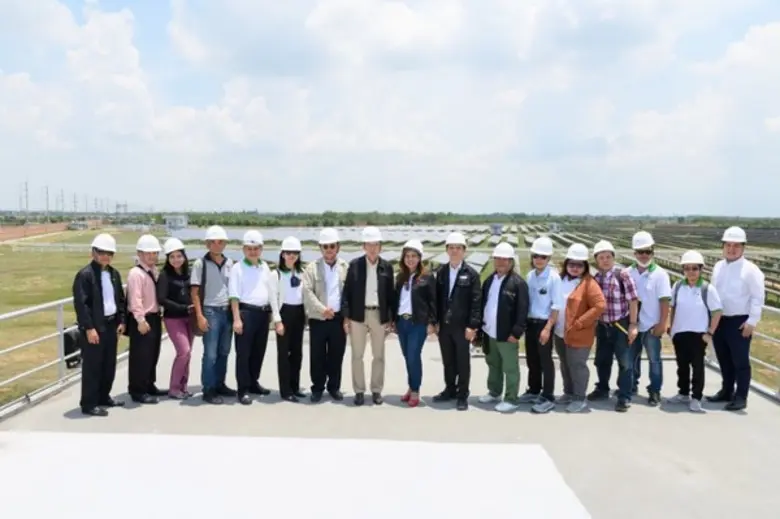 นายไพทูร ไพศาลสุขวิทยา (ที่ 7 จากซ้าย) รอ...