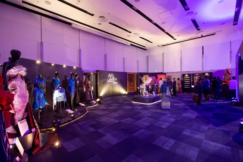 SACICT เดินหน้าสืบสานพระราชณิธาน ส่งเสริม คุณค่าความเป็นไทย จัด กิจกรรมเสวนาและประชุมวิชาการด้านศิลปหัตถกรรม วิทยากรคนดังตบเท้าร่วมเสวนาคับคั่ง