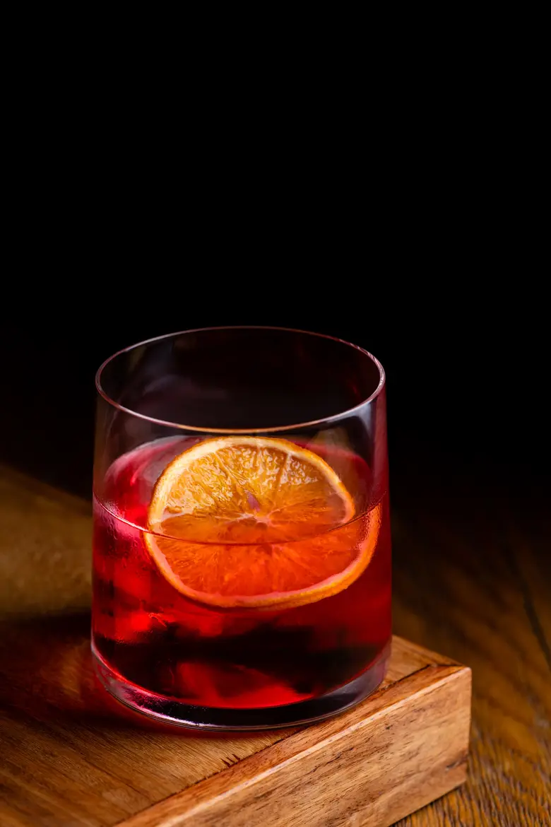 อัพ แอนด์ อะบัฟ บาร์ (Up & Above Bar) โรง...