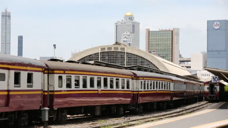 ช่อง 3 ส่ง “English on Tracks” รายการใหม่โชว์ความรู้เรื่องรถไฟไทย !! พร้อมควบคู่คำศัพท์ และประโยคภาษาอังกฤษที่น่าสนใจตลอดกันยายนนี้