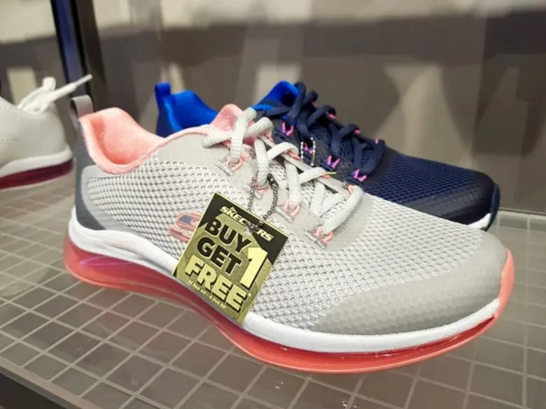 สเก็ตเชอร์ส (SKECHERS) แบรนด์รองเท้ากีฬาแ...