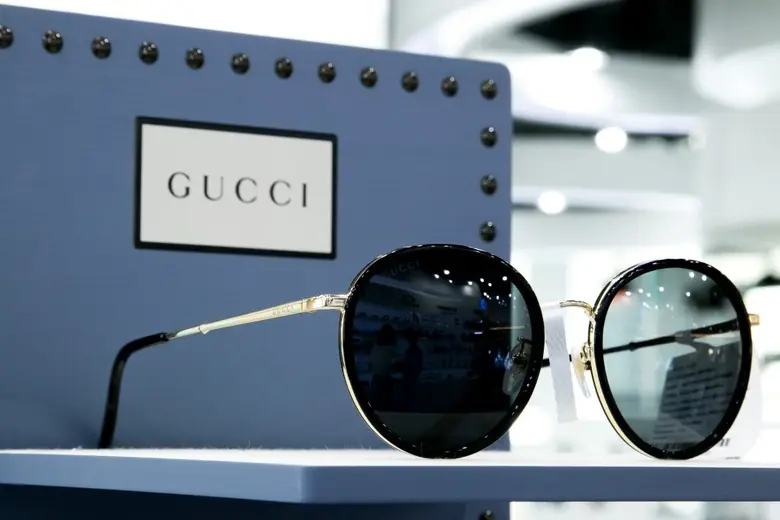 แว่นท็อปเจริญ ขนทัพแว่นหรู “GUCCI” พร้อมโปรโมชั่นสุดเอ็กซ์คลูซีฟ เอาใจคนรักแฟชั่นระดับไฮเอนด์โดยเฉพาะ