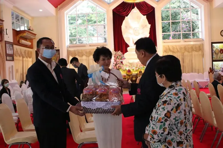 คณะผู้บริหาร ม.ศรีปทุม ชลบุรีร่วมอวยพรวันคล้ายวันเกิด ดร.รัชนีพร พุคยาภรณ์ พุกกะมาน อธิการบดี มหาวิทยาลัยศรีปทุม