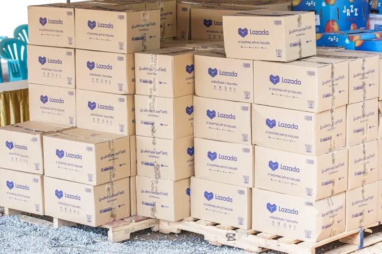 ลาซาด้ามอบสินค้าอุปโภคบริโภครวมมูลค่ากว่าล้านบาท เคียงข้างประเทศไทยกับโครงการจากใจถึงใจสู้ไปด้วยกัน #StrongerTogether