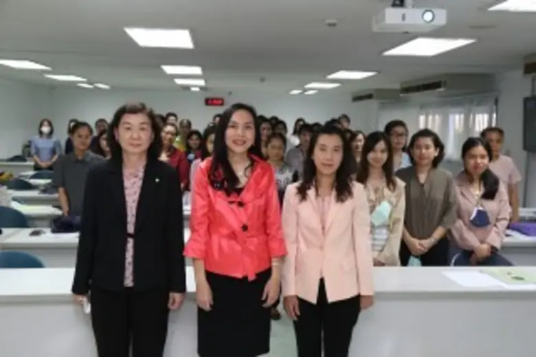 ดร.อรสา อ่อนจันทร์ ผู้อำนวยการกองเคมีภัณฑ์และผลิตภั...