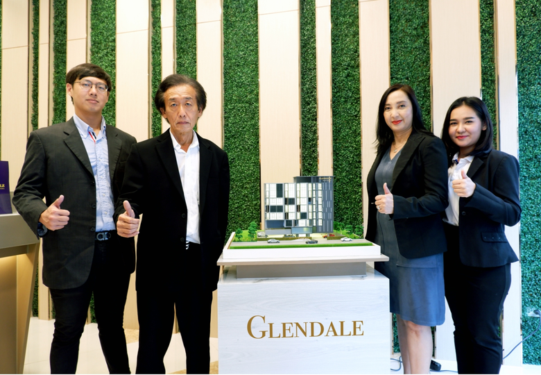 คุณสิริกร อรุณฉาย กรรมการผู้จัดการ (ที่ 2...