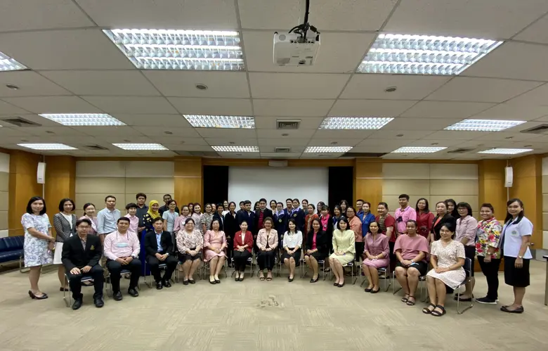 รองศาสตราจารย์ ดร.อุไรพรรณ เจนวาณิชนานนท์...