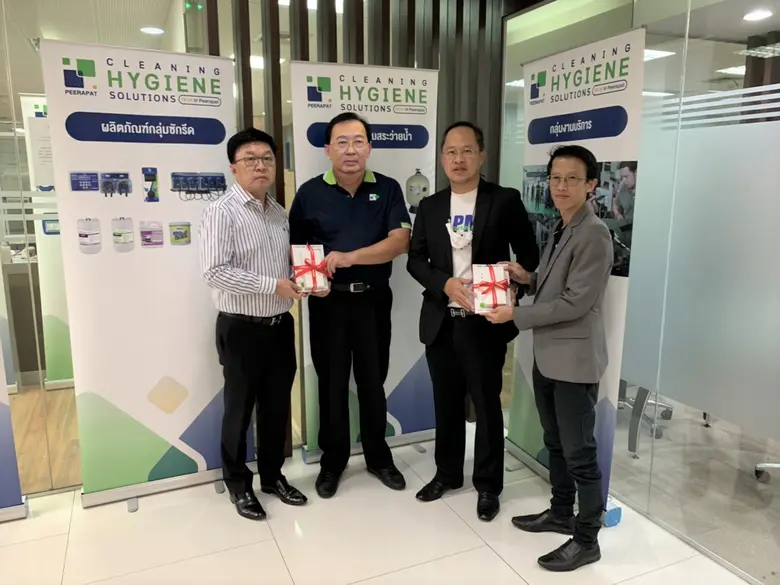 นายวีระพงค์ ลือสกุล (ที่2จากซ้าย) ประธานเ...