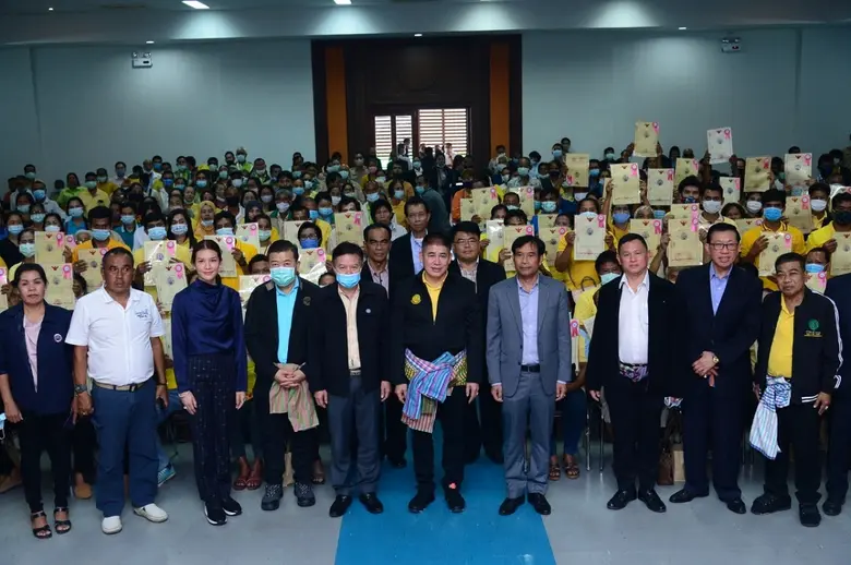 ร้อยเอก ธรรมนัส พรหมเผ่า รัฐมนตรีช่วยว่าก...