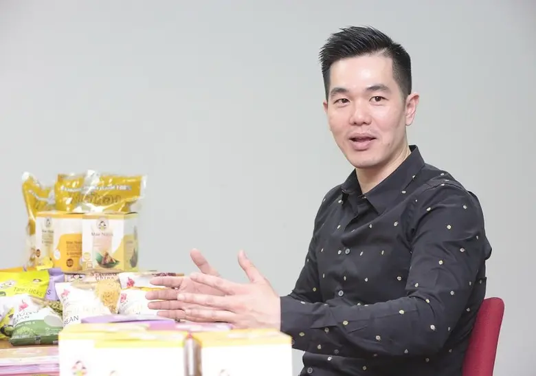 “ข้าวตราไก่แจ้” เดินหน้าสานต่อโครงการ “โควิด ไม่โคม่า” จัดไลฟ์สดแจกข้าวฟรี พร้อมเปิดประมูลข้าวหายรายได้ช่วยเหลือสังคม