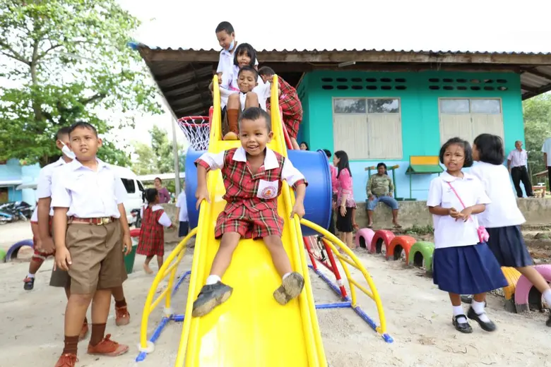 ยูเมะพลัส “ให้น้องวางใจ...ง่ายทุกฝัน”  ณ โรงเรียนบ้านควนหนองหงส์ จ. นครศรีธรรมราช