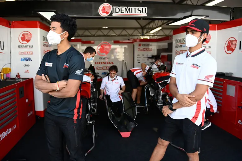 “ก้อง” สมเกียรติ จันทรา ดาวรุ่งนักบิดจากโ...