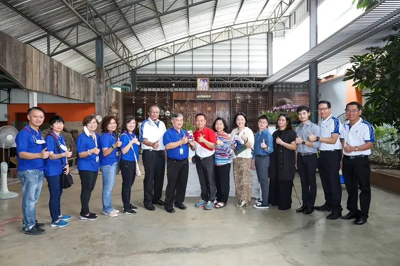ธนาคารกรุงเทพ นำคณะแบงก์ชาติ เยี่ยมชมลูกค้าเอสเอ็มอี 3 ราย 'มานะออร์คิดฟาร์ม’ 'Sense of Place’ และ 'ราญา กรีน โคโคนัท’