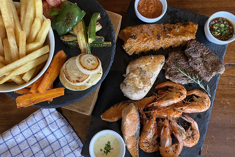 ห้องอาหารหมูสี กริลล์ โรงแรมดุสิตดีทู เขา...