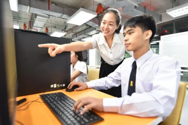 ในปัจจุบันเราคงหลีกเลี่ยงไม่ได้ว่าเทคโนโล...