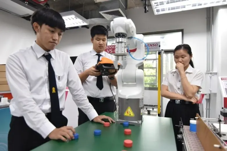 สจด. เปิดตัว “คณะเทคโนโลยีดิจิทัล” รองรับตลาดอุตสาหกรรมดิจิทัลประเทศไทยในอนาคต