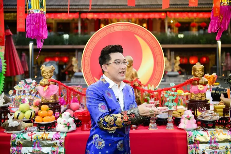 “ล้ง 1919” (LHONG 1919) ท่าประวัติศาสตร์ศิลป์ไทย-จีน ริมแม่น้ำเจ้าพระยา  จัดงานไหว้พระจันทร์ และ “เทศกาลแขวนโคมชมจันทร์ เขียนป้ายนำพร”