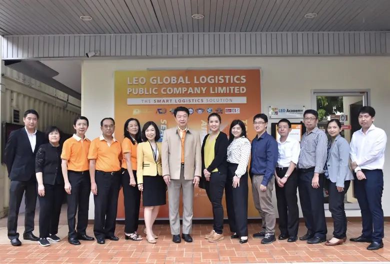 นายเกตติวิทย์ สิทธิสุนทรวงศ์ (ที่ 7 จากซ้...