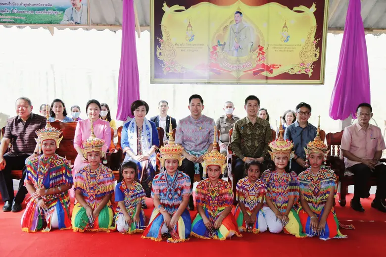 วันที่ ๔ ตุลาคม ๒๕๖๓ นายอิทธิพล คุณปลื้ม ...