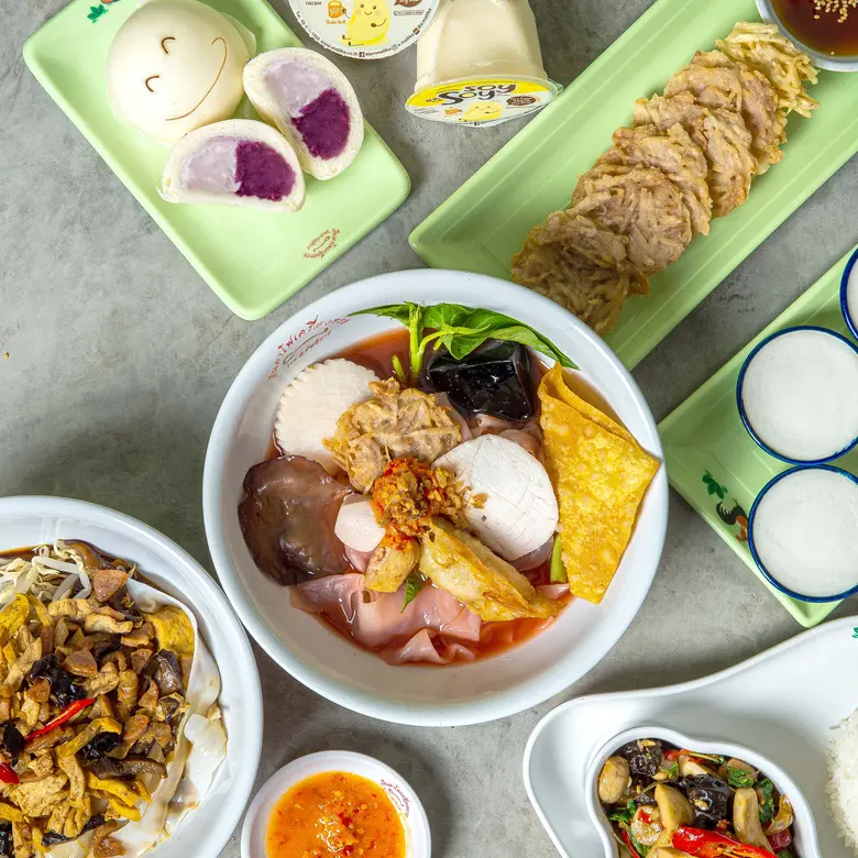 อ.มัลลิการ์ ร่วมสืบสานเทศกาลเจ ด้วยเมนูเจ...