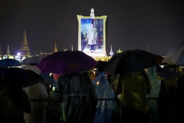 กระทรวงดิจิทัลฯ ร่วมพิธีจุดเทียนน้อมรำลึกในพระมหากรุณาธิคุณ เนื่องในวันคล้ายวันสวรรคต รัชกาลที่ 9