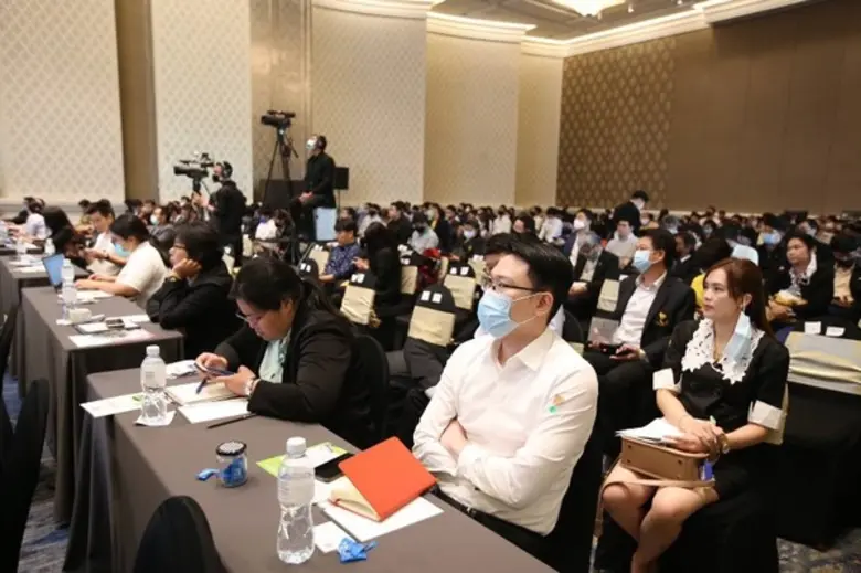 สนพ. มอบโล่โครงการสนับสนุนการลงทุนสถานีอัดประจุไฟฟ้า (Charging Station) เชื่อมั่นยานยนต์ไฟฟ้า (EV) ยังมาแรง