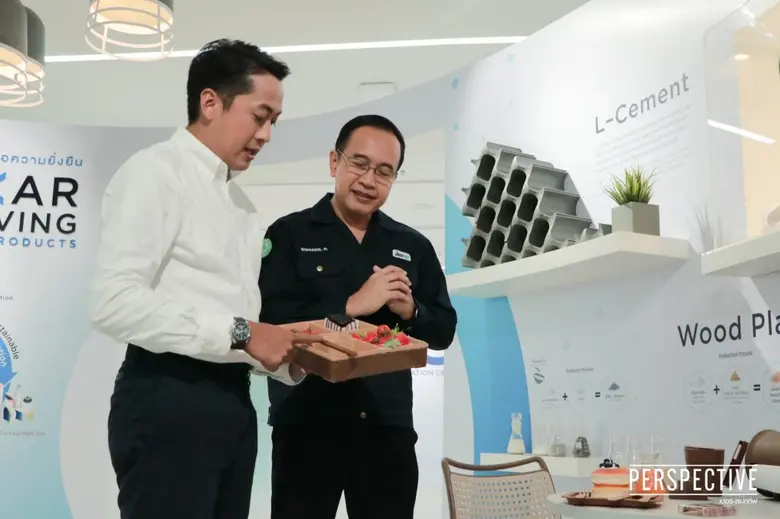 “เปอร์-สุวิกรม” สุดทึ่งฝีมือคนไทย…พาชมนวัตกรรมสุดล้ำ!! ทุ่นโซลาร์ลอยน้ำใหญ่ที่สุดในเอเชียตะวันออกเฉียงใต้