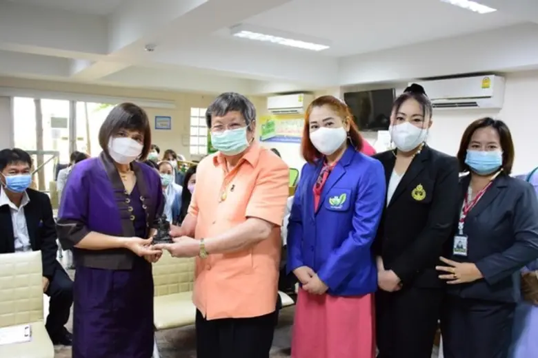 สำนักงานพัฒนาฝีมือแรงงานลำพูน หนุนภาคเอกชน พัฒนาฝีมือแรงงาน เสริมความรู้ ทักษะการทำงาน ให้พนักงานในสถานประกอบกิจการ มอบเงินกู้กองทุนพัฒนาฝีมือแรงงาน